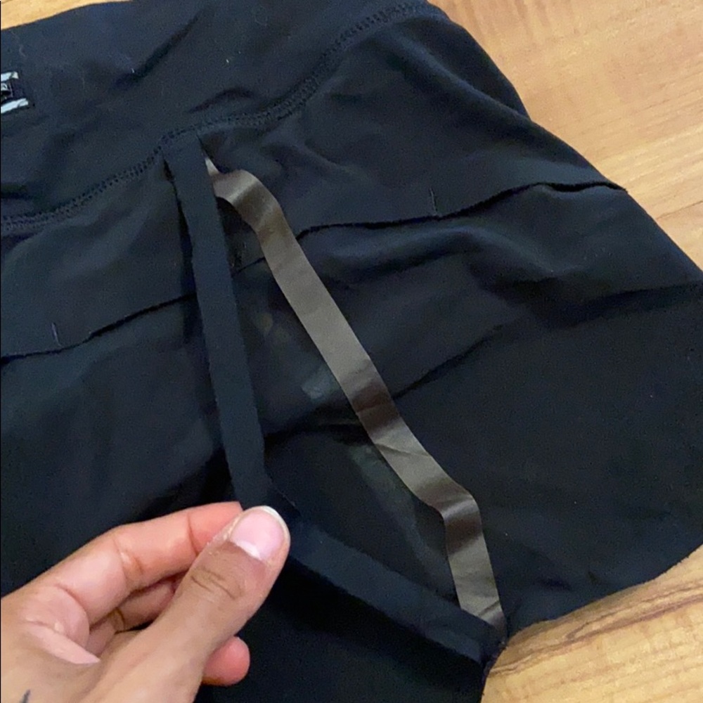 Lululemon naked seam speed running shorts 4 small - Picture 7 of 11
